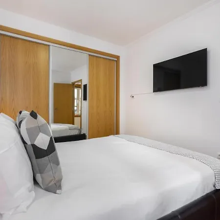 Alfama Deluxe Apartament